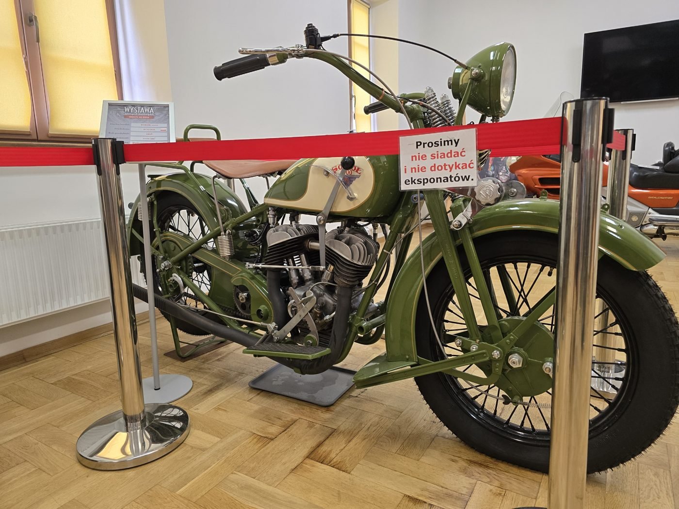 Sokół 1000 — prawa strona