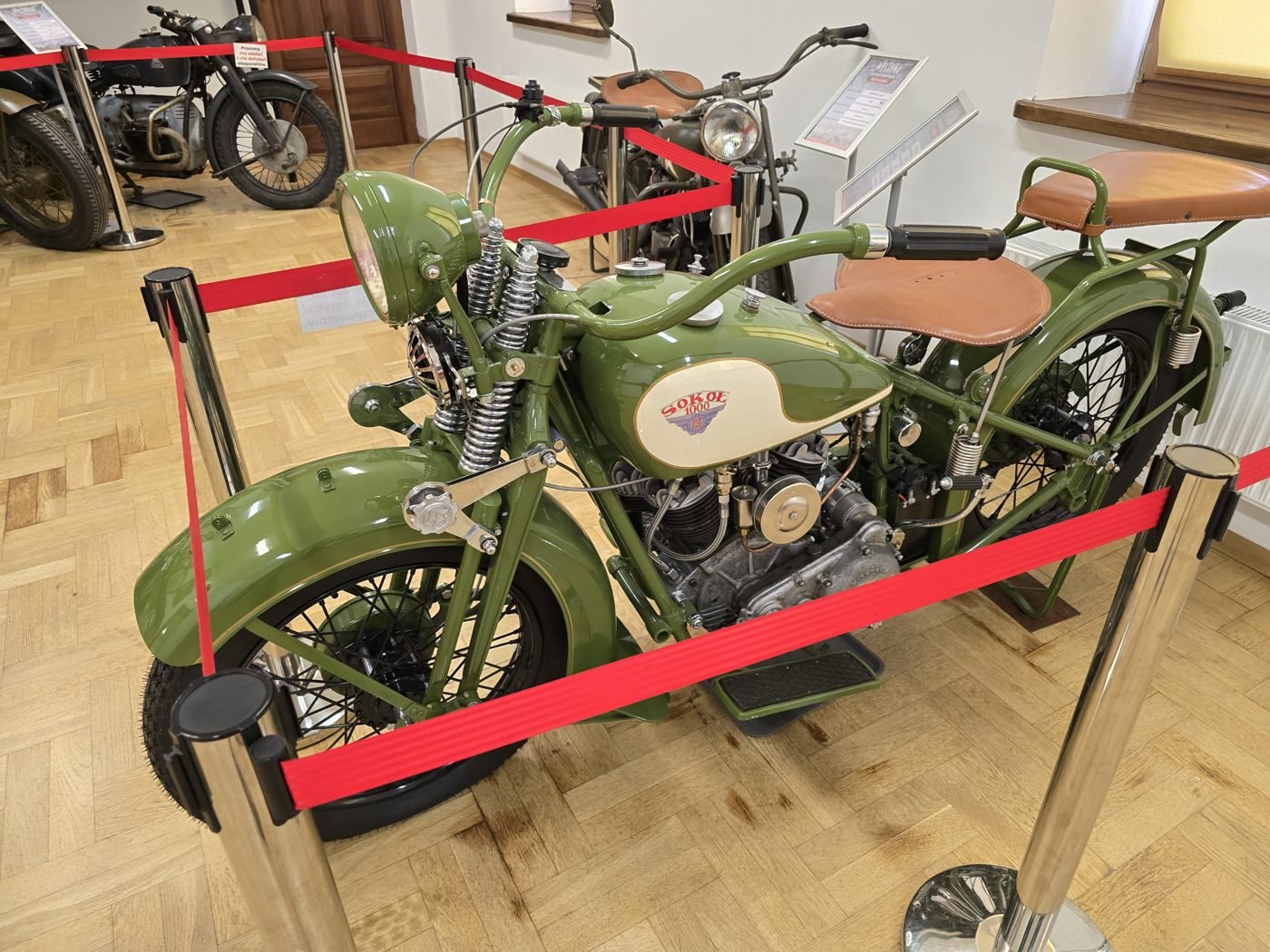 Sokół 1000 — lewa strona